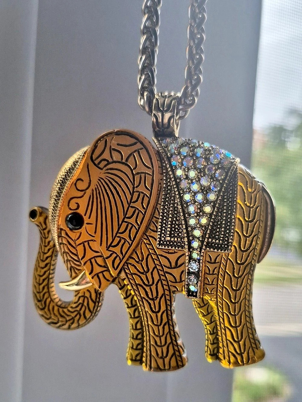 Vintage Elephant Pendant Necklace